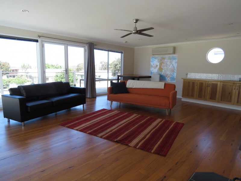 6 Bay Road, Eagle Point VIC 3878