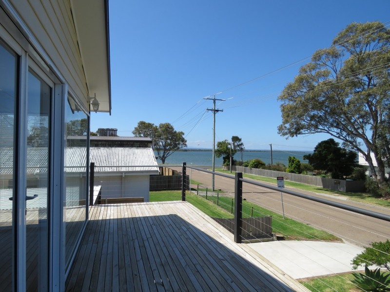 6 Bay Road, Eagle Point VIC 3878