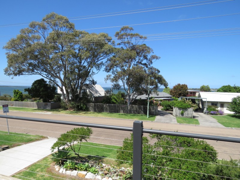6 Bay Road, Eagle Point VIC 3878