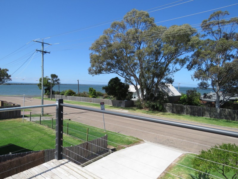 6 Bay Road, Eagle Point VIC 3878