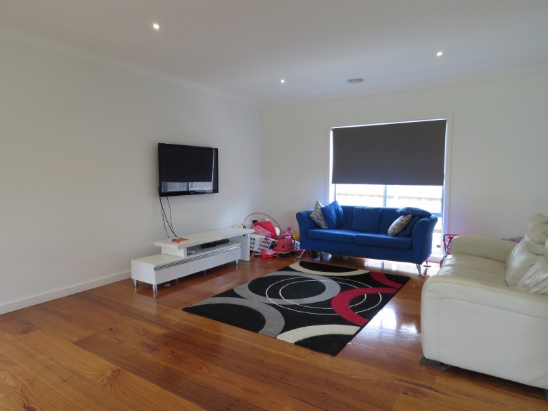 30 May Park Drive, Paynesville VIC 3880