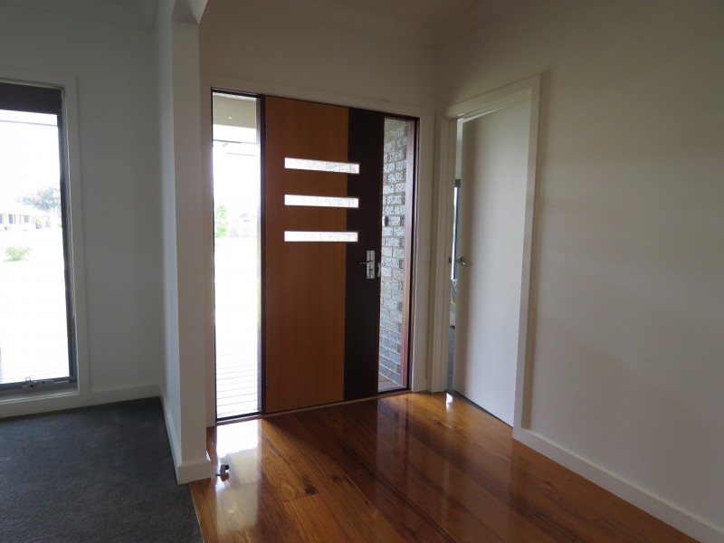 30 May Park Drive, Paynesville VIC 3880