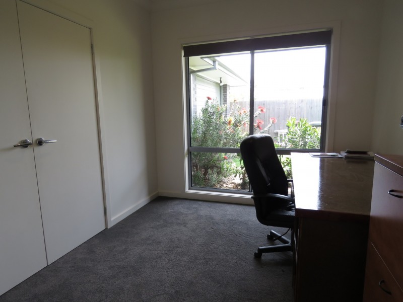 30 May Park Drive, Paynesville VIC 3880