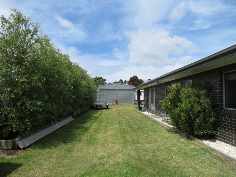 30 May Park Drive, Paynesville VIC 3880