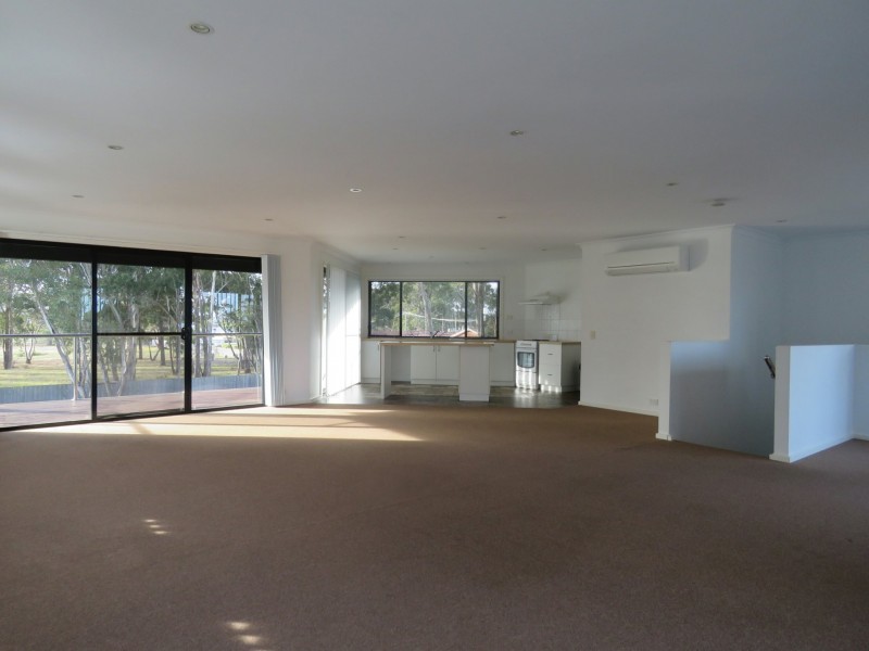 82 Newlands Drive, Paynesville VIC 3880