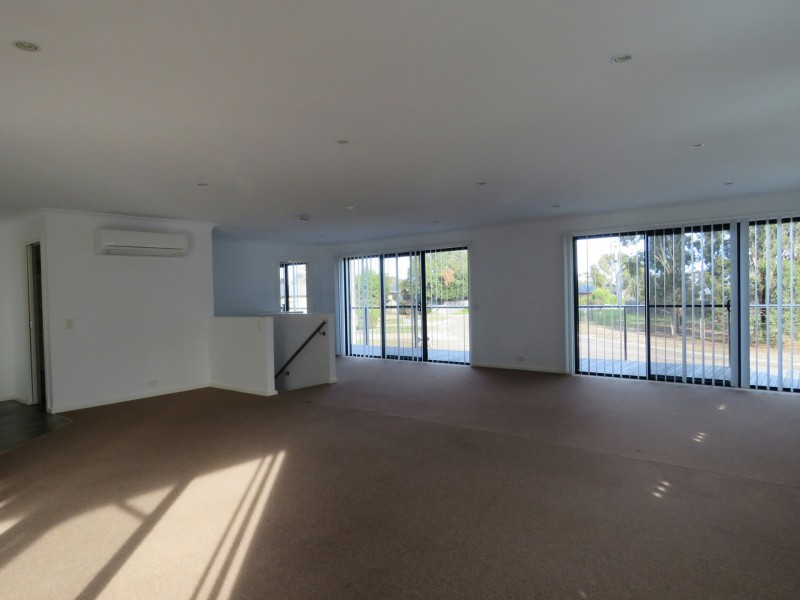 82 Newlands Drive, Paynesville VIC 3880