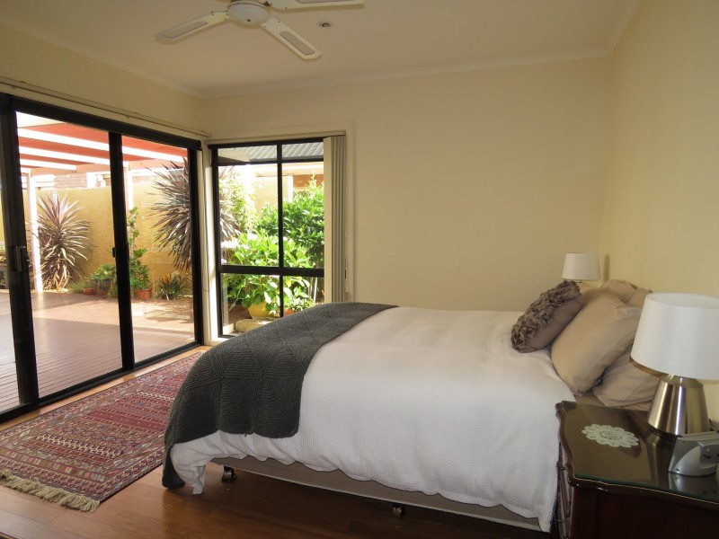 17 Windjammer Court, Paynesville VIC 3880