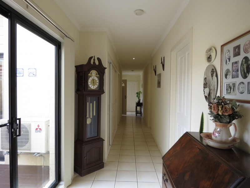 17 Windjammer Court, Paynesville VIC 3880