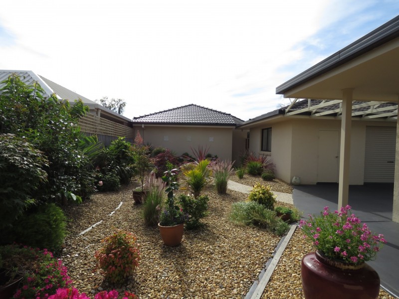 17 Windjammer Court, Paynesville VIC 3880