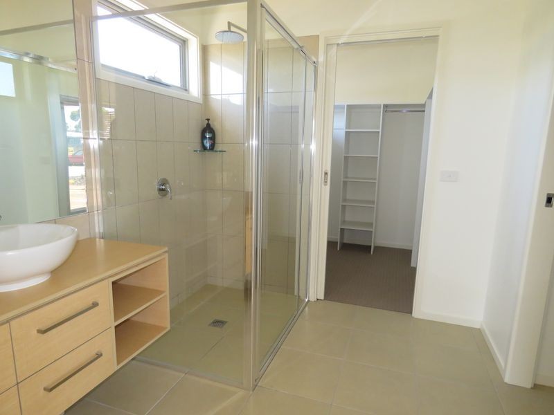 1 Eaton Place, Paynesville VIC 3880