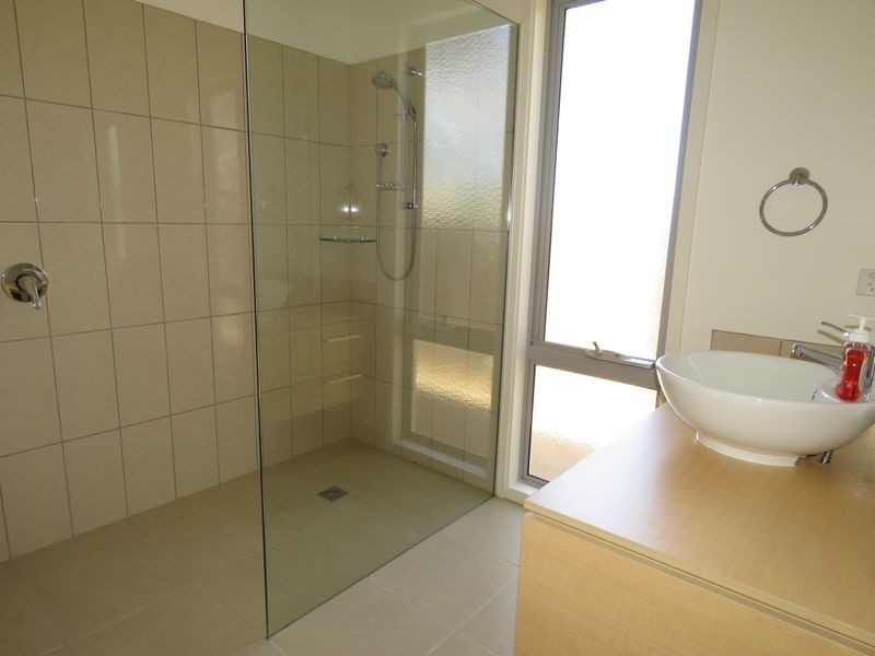 1 Eaton Place, Paynesville VIC 3880