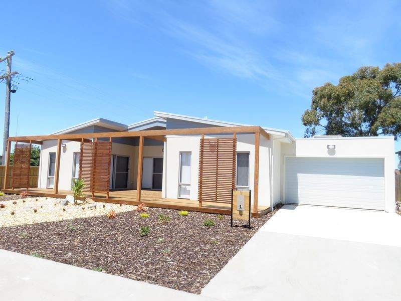 1 Eaton Place, Paynesville VIC 3880