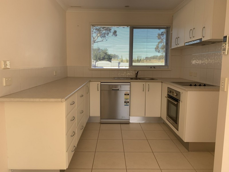 Unit 1/155 Bay Road, Eagle Point VIC 3878