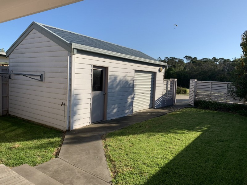 Unit 1/155 Bay Road, Eagle Point VIC 3878