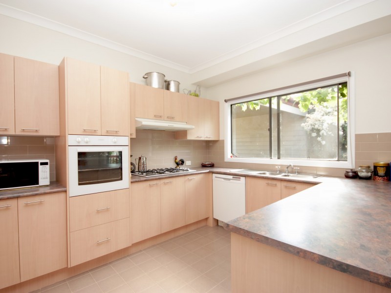 24 Riley Street, Eagle Point VIC 3878