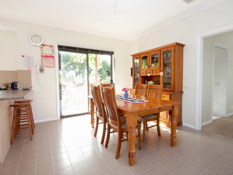 24 Riley Street, Eagle Point VIC 3878