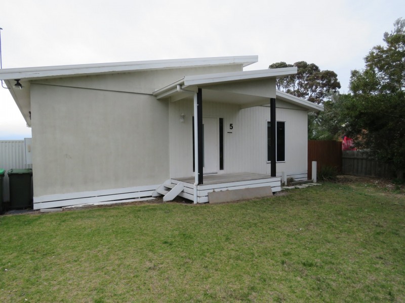 5 Outlook Avenue, Newlands Arm VIC 3875