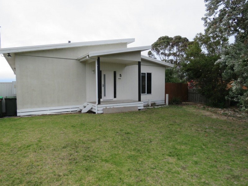 5 Outlook Avenue, Newlands Arm VIC 3875