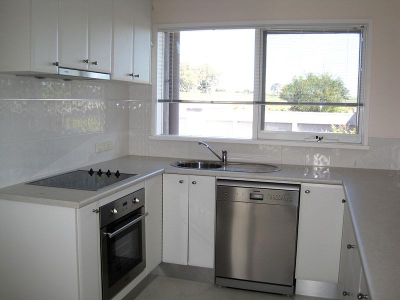 Unit 4/155 Bay Road, Eagle Point VIC 3878