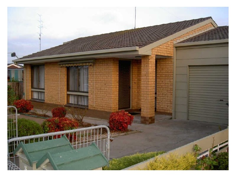 Unit 3/2 Canal Road, Paynesville VIC 3880