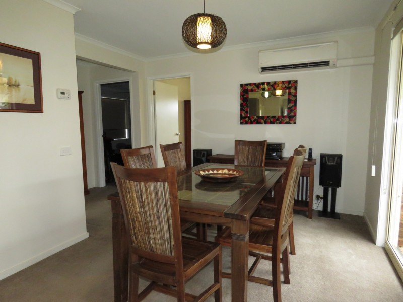 111 Bay Road, Eagle Point VIC 3878