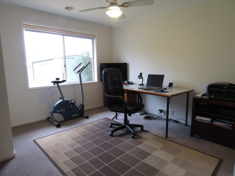 111 Bay Road, Eagle Point VIC 3878