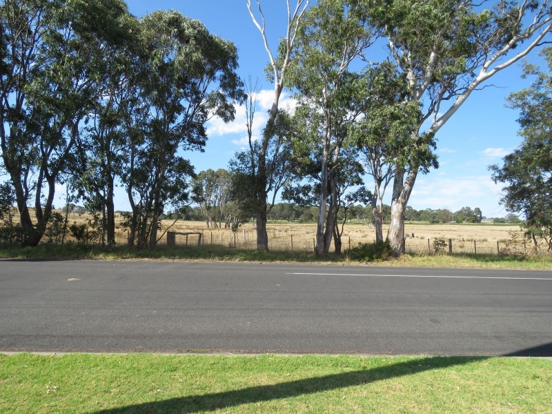 111 Bay Road, Eagle Point VIC 3878