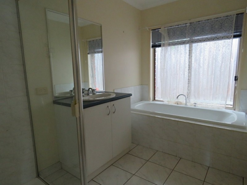 16 Acrux Drive, Newlands Arm VIC 3875
