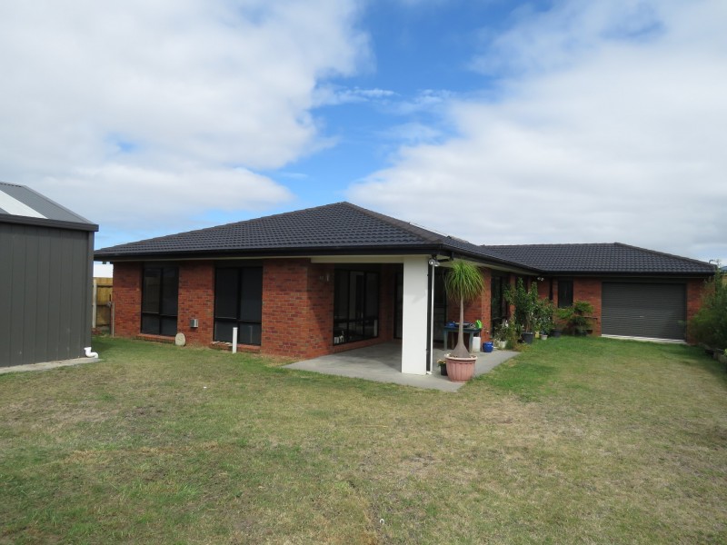 7 The Grange, Paynesville VIC 3880