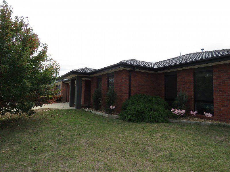 7 The Grange, Paynesville VIC 3880