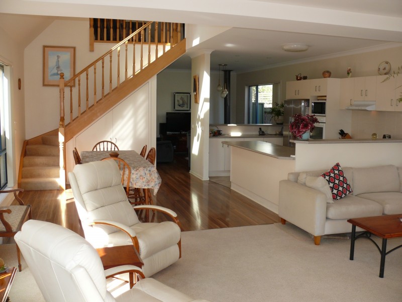 32B Aquarius Way, Paynesville VIC 3880