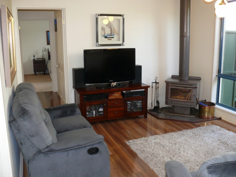 32B Aquarius Way, Paynesville VIC 3880