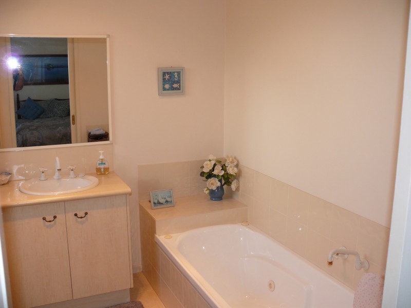 32B Aquarius Way, Paynesville VIC 3880