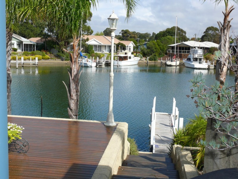 32B Aquarius Way, Paynesville VIC 3880