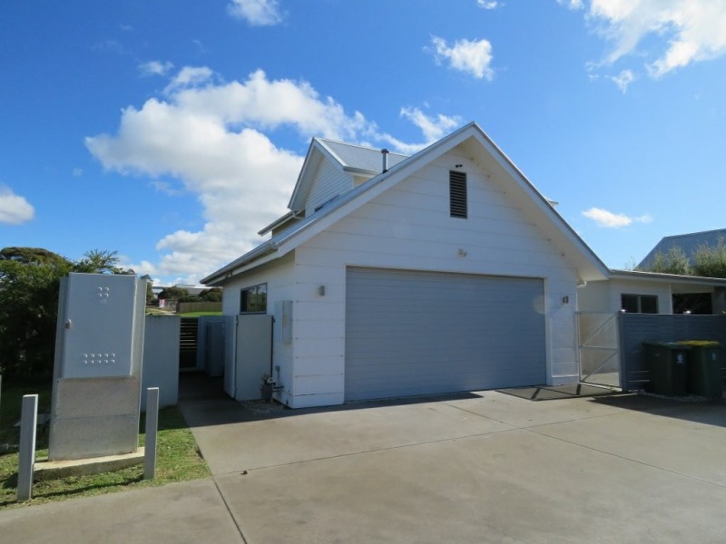 18 Heaths View, Paynesville VIC 3880