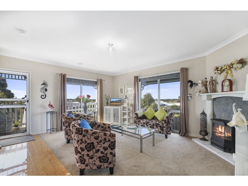 5 Magnetic Retreat, Paynesville VIC 3880