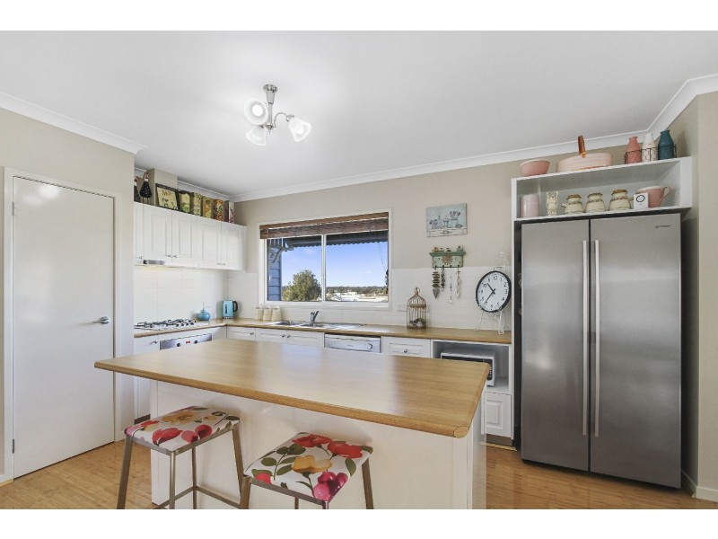 5 Magnetic Retreat, Paynesville VIC 3880