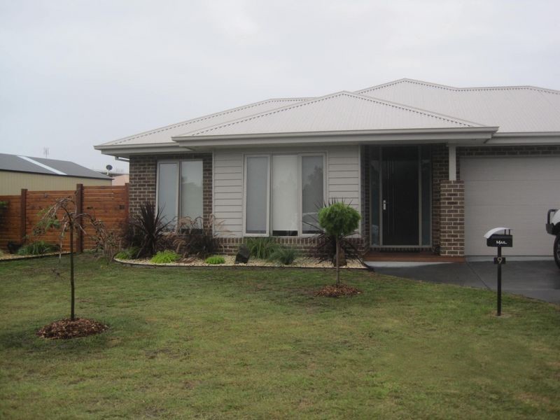 9 Jacaranda Drive, Paynesville VIC 3880