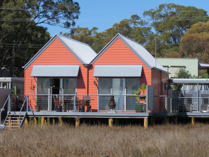 80 Eighth Avenue, Raymond Island VIC 3880