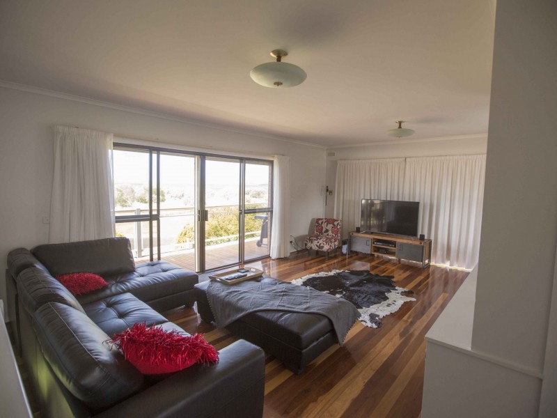 19 Marina Drive, Paynesville VIC 3880