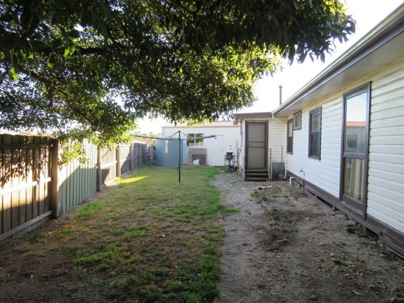 1 Toonalook Parade, Paynesville VIC 3880