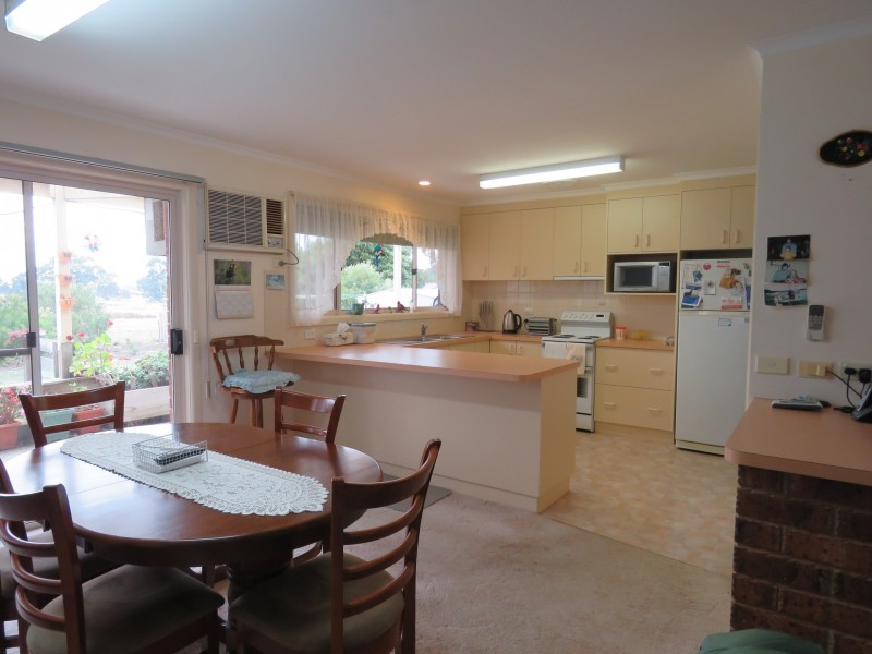 98 Newlands Drive, Paynesville VIC 3880