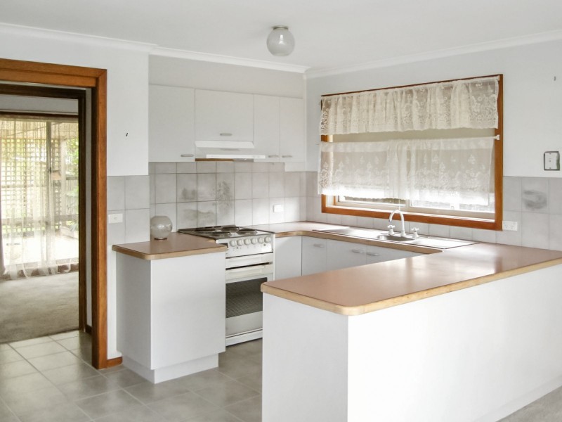 14 Bay Road, Eagle Point VIC 3878