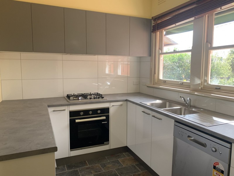 20 Bay Road, Eagle Point VIC 3878