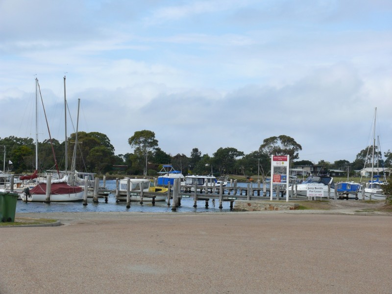 16 Milton Avenue, Paynesville VIC 3880