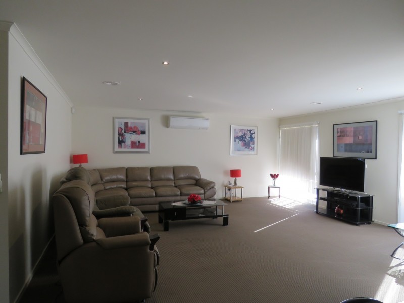 17 The Grange, Paynesville VIC 3880