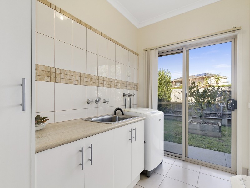 4 Eagle Bay Terrace, Eagle Point VIC 3878