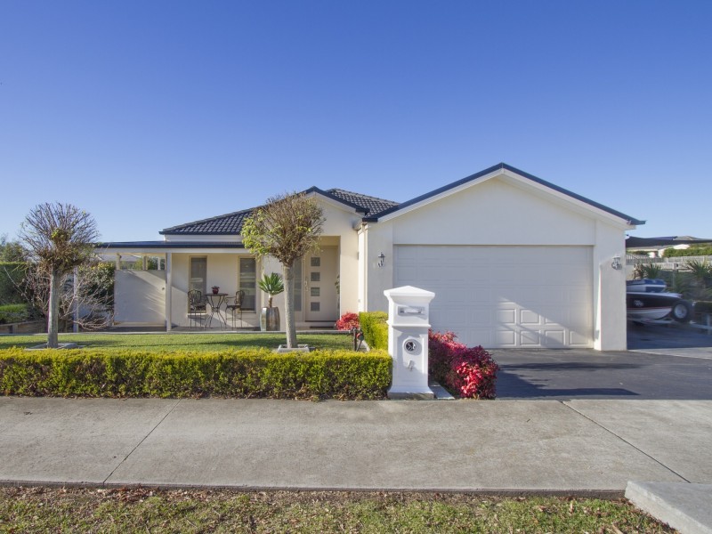 4 Eagle Bay Terrace, Eagle Point VIC 3878