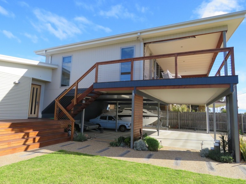 2 View Street, Paynesville VIC 3880