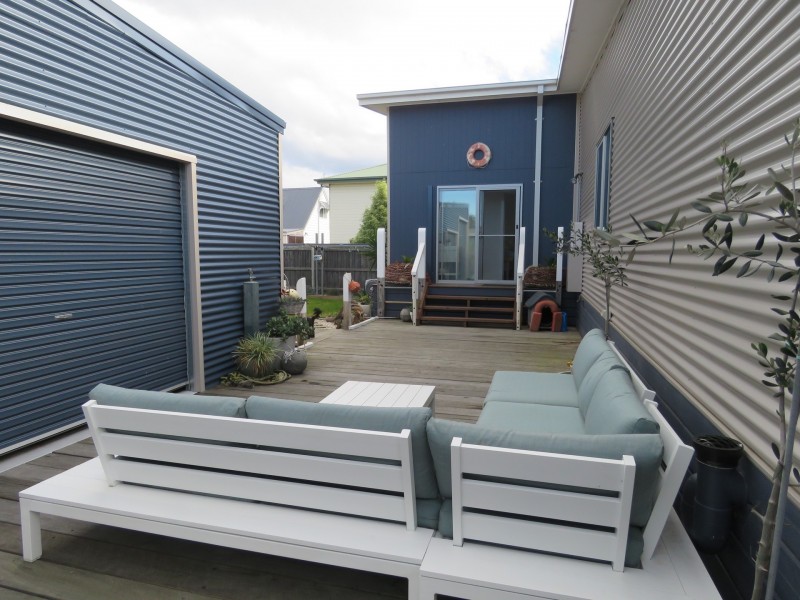 2 View Street, Paynesville VIC 3880